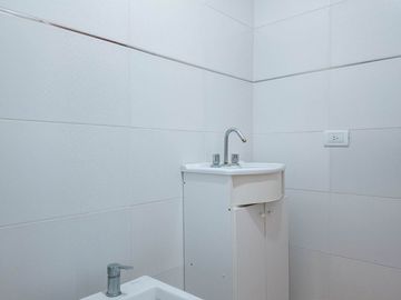 VENTA DPTO 2 AMBIENTES BERAZATEGUI. OPC COCHERA