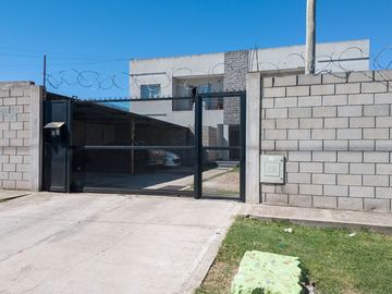 VENTA DPTO 2 AMBIENTES BERAZATEGUI. OPC COCHERA