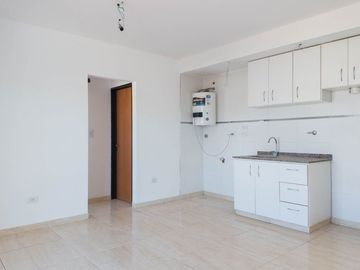VENTA DPTO 2 AMBIENTES BERAZATEGUI. OPC COCHERA