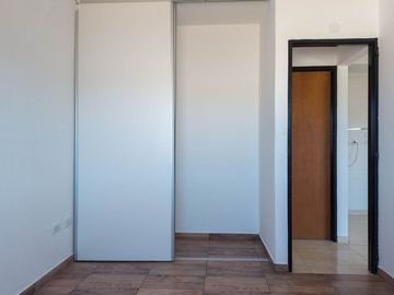 VENTA DPTO 2 AMBIENTES BERAZATEGUI. OPC COCHERA