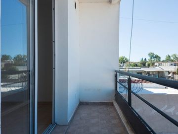 VENTA DPTO 2 AMBIENTES BERAZATEGUI. OPC COCHERA