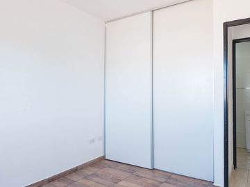 VENTA DPTO 2 AMBIENTES BERAZATEGUI. OPC COCHERA