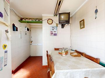 VENTA DPTO 4 AMB CON DEPENDENCIA EN AVELLANEDA