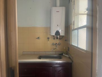Venta departamento de 3 ambientes en Crucesita.