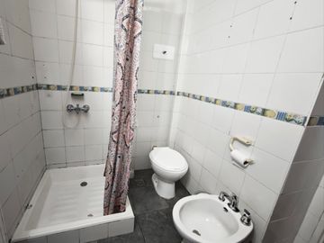 Dpto 2 amb en venta en V. Pueyrredón con cochera