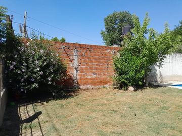 VENTA CASA CON PILETA A REFACCIONAR GRAL RODRIGUEZ