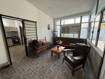 Venta casa 3 amb. William Morris cochera quincho