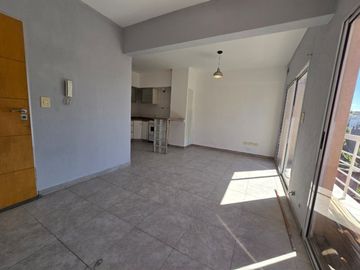 Venta  zona oeste Ramos Mejia  depto 2 Amb /balcon