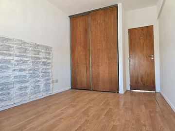 Venta  zona oeste Ramos Mejia  depto 2 Amb /balcon