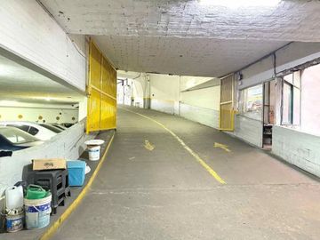 VENTA COCHERA ONCE - APTO UTILITARIOS ALTURA 2.40M