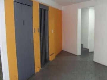 VENTA COCHERA ONCE - APTO UTILITARIOS ALTURA 2.40M