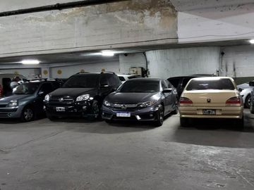 VENTA COCHERA ONCE - APTO UTILITARIOS ALTURA 2.40M