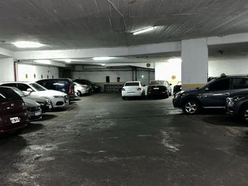 VENTA COCHERA ONCE - APTO UTILITARIOS ALTURA 2.40M