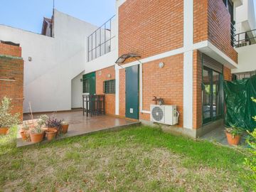 Venta Casa 4 Amb + dep + cochera en Florida Este