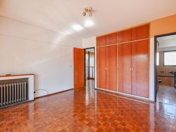 Venta Casa 4 Amb + dep + cochera en Florida Este
