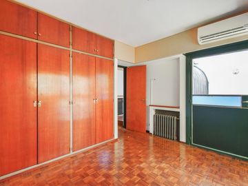Venta Casa 4 Amb + dep + cochera en Florida Este