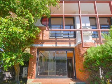 Venta Casa 4 Amb + dep + cochera en Florida Este