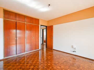 Venta Casa 4 Amb + dep + cochera en Florida Este