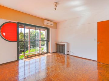 Venta Casa 4 Amb + dep + cochera en Florida Este