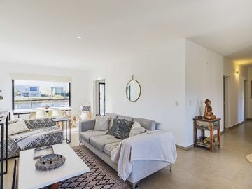 CASA UNA PLANTA VENTA EN B. SAN FRANCISCO AL AGUA
