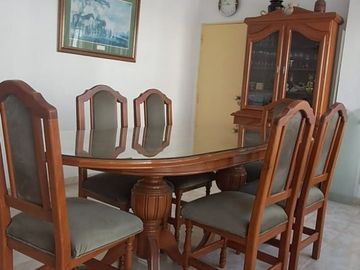 CASA MAS DOS LOCALES CON RENTA.
