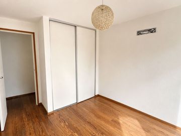 Venta casa 3amb cochera patio hurlingham PERMUTA