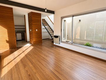 Venta casa 3amb cochera patio hurlingham PERMUTA