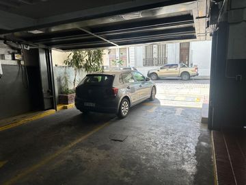 VENTA DE COCHERA EN ALMAGRO IDEAL INVERSOR