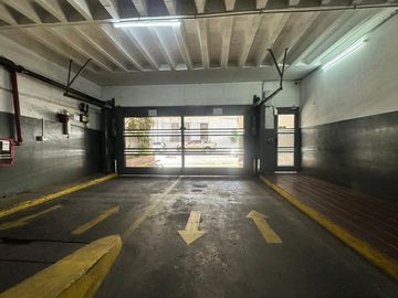 VENTA DE COCHERA EN ALMAGRO IDEAL INVERSOR