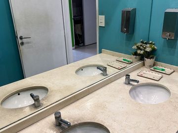 Venta oficina consultorio av Pedro Diaz Hurlingham
