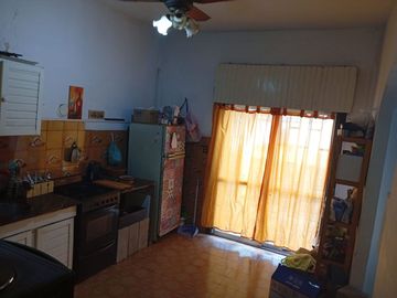 VENTA Casa 5 amb con PARQUE Y PILETA. PERMUTA