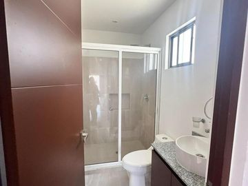DEPARTAMENTO EN RENTA  2 RECÁMARAS 2 BAÑOS COMPLETOS EN LONG ISLAND MADISON AV. HUAYACÁN, CANCÚN