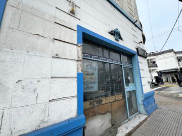 ALQUILER LOCAL EN ESQUINA MATADEROS  162m2