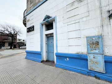 ALQUILER LOCAL EN ESQUINA MATADEROS  162m2