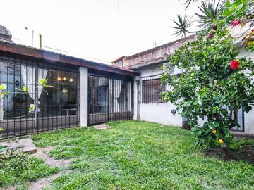 VENTA CASA 3 AMB CIUDADELA QUINCHO TERRAZA COCHERA