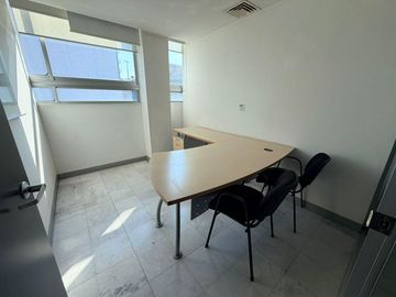 Se Renta Oficina equipada lista para instalarte
