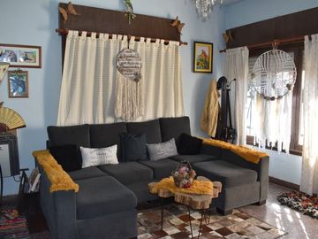 VENTA CASA 4 AMBIENTES EN CASTELAR PATIO GARAGE