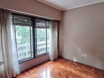 VENTA CASA 7 AMBIENTES LINIERS - DISEÑO FUNCIONAL