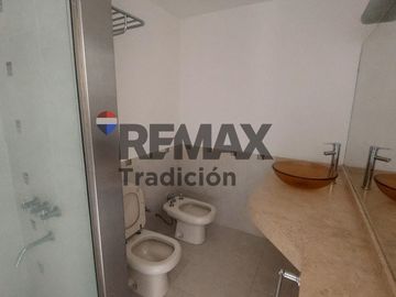 Venta Dpto 3 dormitorios c/ Cochera. Centro Rcia