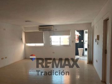 Venta Dpto 3 dormitorios c/ Cochera. Centro Rcia