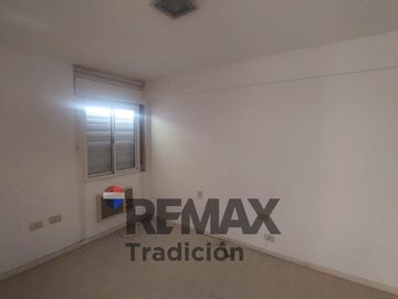 Venta Dpto 3 dormitorios c/ Cochera. Centro Rcia