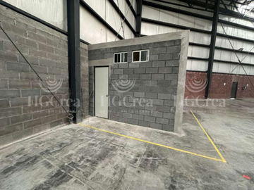 BODEGA INDUSTRIALEN RENTA EN STA. CATARINA
