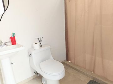 Casa en Fraccionamiento Arroyo San Emilión Residencial, Jesús Ma. Aguascalientes