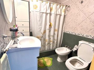 CASA EN VENTA MONTE GRANDE EXCELENTE ESTADO