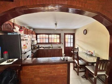 CASA EN VENTA MONTE GRANDE EXCELENTE ESTADO
