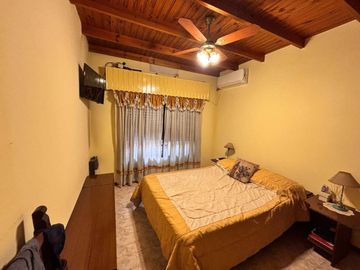 CASA EN VENTA MONTE GRANDE EXCELENTE ESTADO