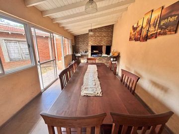 CASA EN VENTA MONTE GRANDE EXCELENTE ESTADO