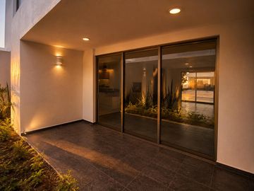 Casa en  venta con 4 recamaras en Lomas de Angelopolis Parque Zacatecas