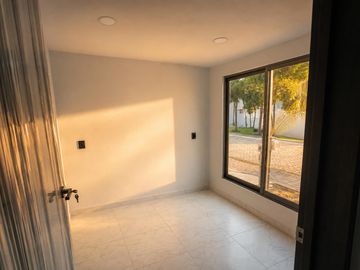 Casa en  venta con 4 recamaras en Lomas de Angelopolis Parque Zacatecas