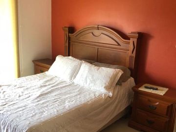 LOMAS RESIDENCIAL, CASA en VENTA, con amplio jardín y alberca